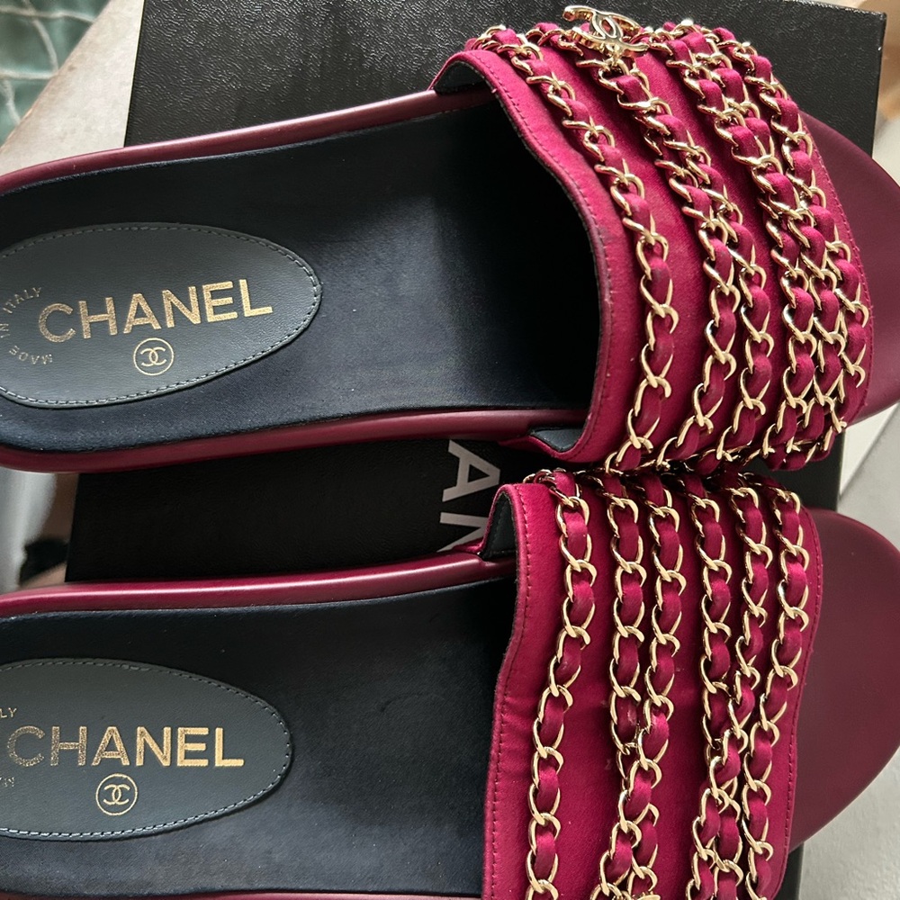 CHANEL Women's Deep Red Chain Slide Sandals